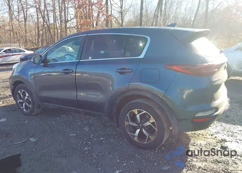 2020 Kia Sportage Lx z USA, uszkodzony, nr VIN KNDPMCAC4L7767312